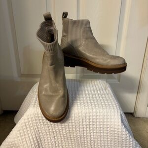 Timberland Cervinia Valley Women's Chelsea Lt Taupe Ankle Boots, Size 7